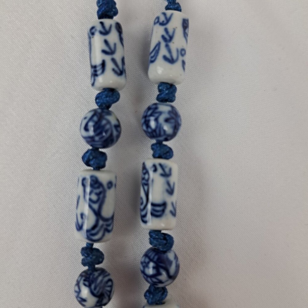 Vintage Chinese Porcelain Koi Fish & Flower Beaded Double Knotted Necklace - Picture 8 of 16